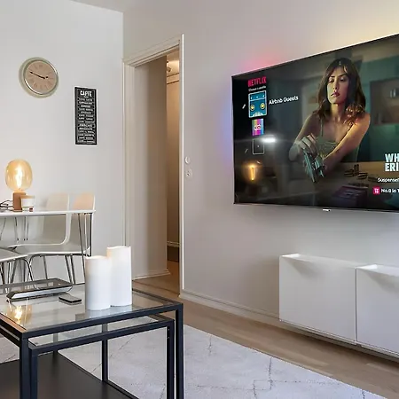 Lägenhet In Design District - Keybox Check-in, Balcony, Netflix